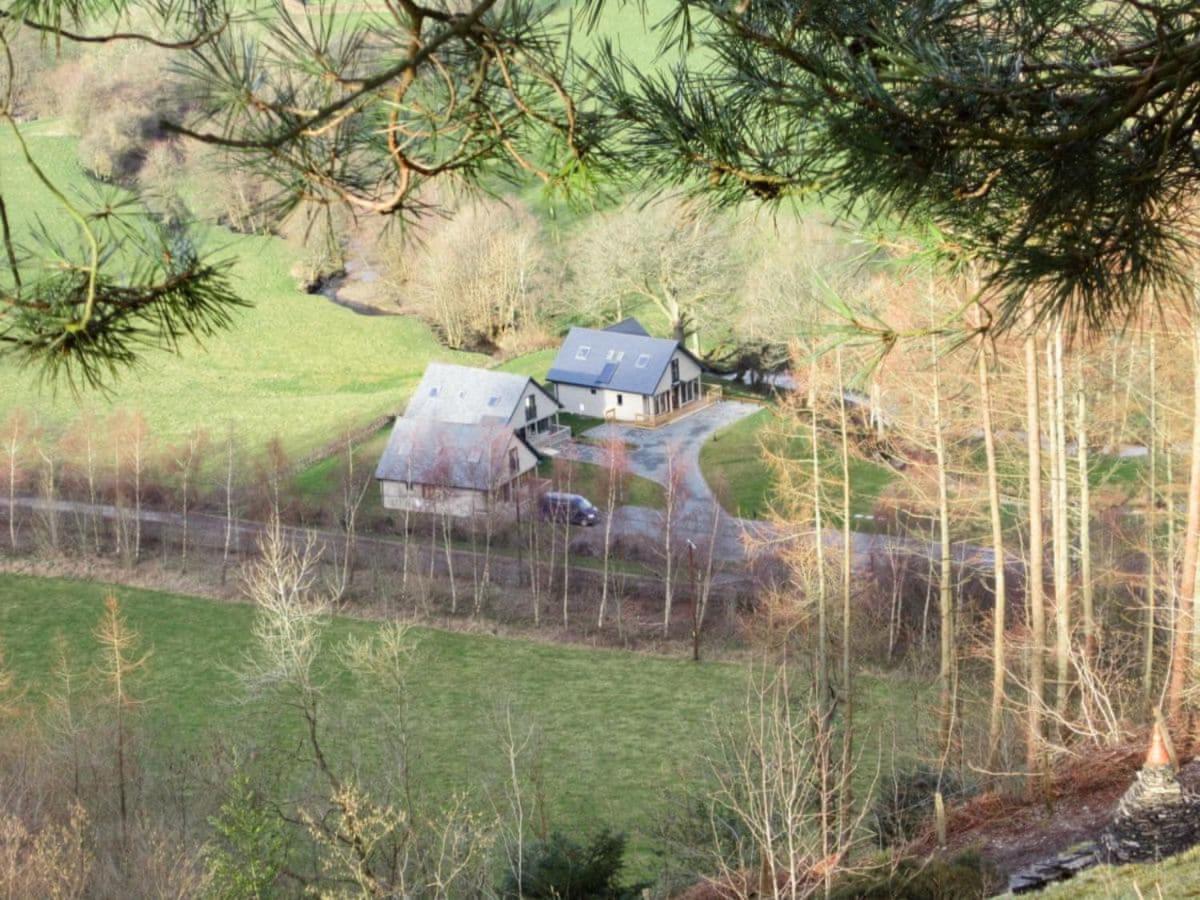 Elm Escapes Villa Knighton  Exterior photo